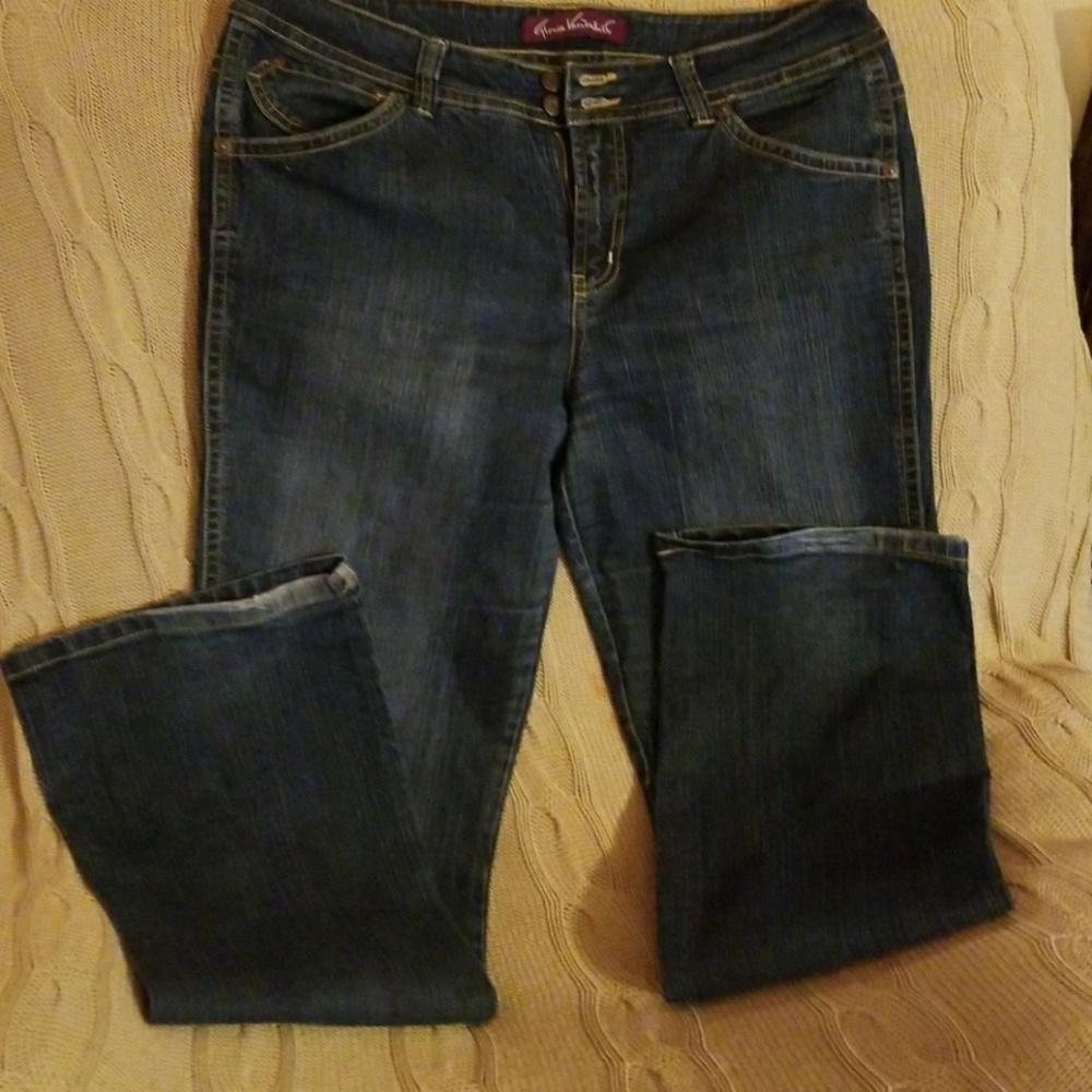 Previously loved women's jeans